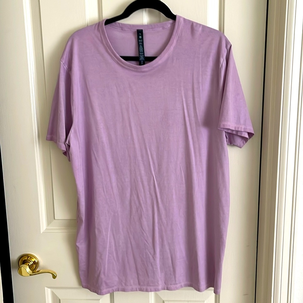 Lululemon lavender t shirt
